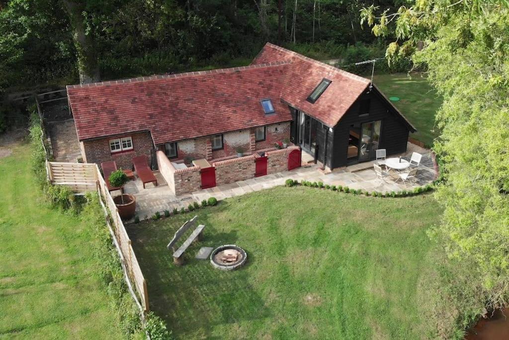 The Piggery Villa Cowfold Buitenkant foto