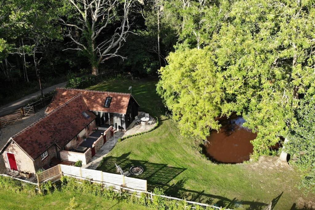 The Piggery Villa Cowfold Buitenkant foto